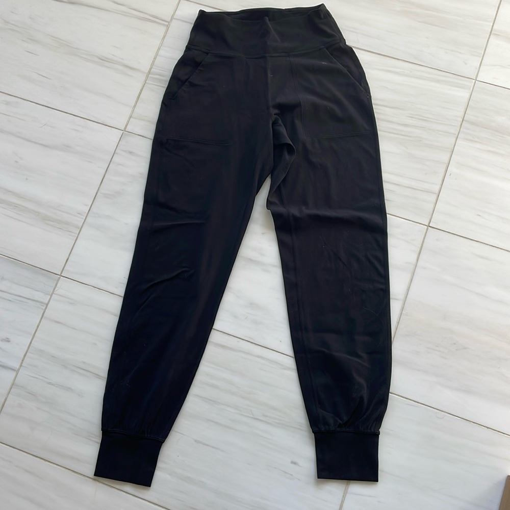Lululemon Align High Rise Joggers. 4